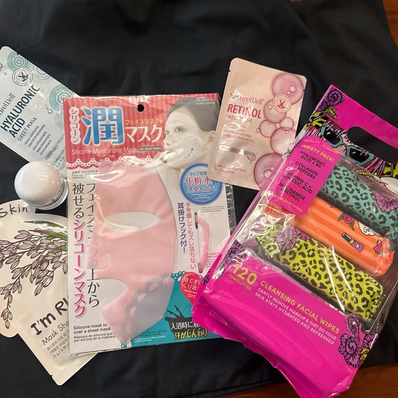 NEW Skincare Bundle - Picture 1 of 8